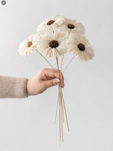 shola_wood_flower_-_white_sunflower_1_.jpg